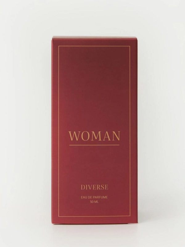 1 WOMAN DIVERSE